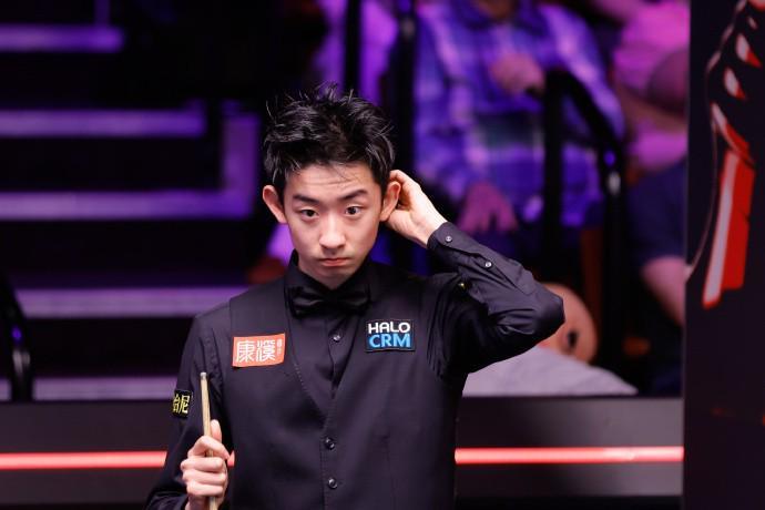 开云体育下载-斯诺克世锦赛：吴宜泽13-11塞尔比晋级8强，等待特鲁姆普和瓦菲的胜者